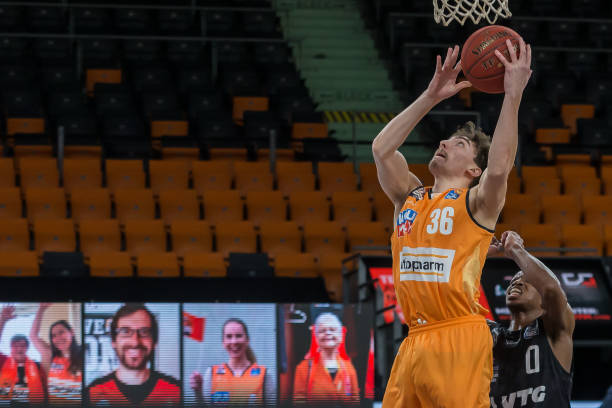 都离不开队 都离不开队