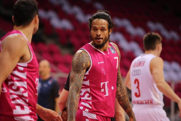 深入挖掘比 深入挖掘比