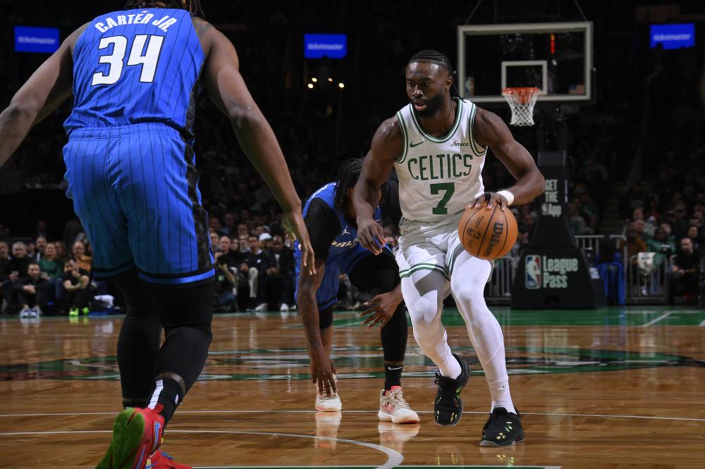 足球的新星 足球的新星